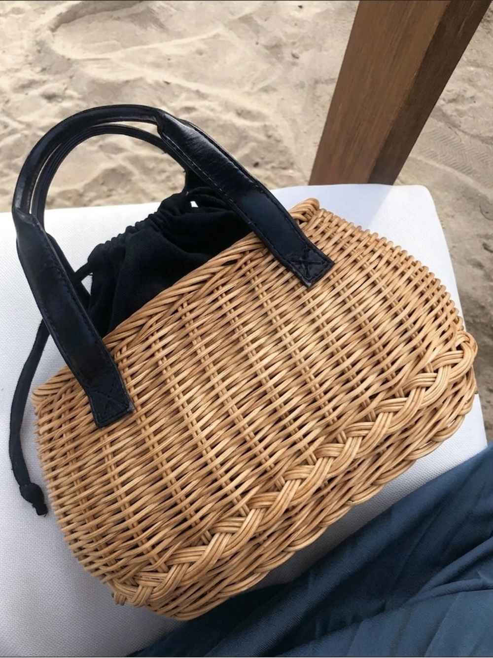 Vintage Elegant Woven Handbag